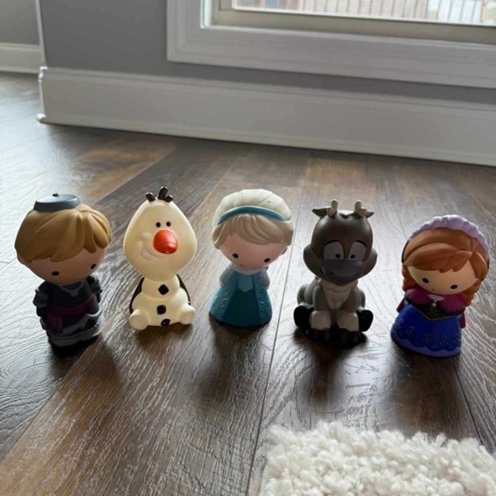 Frozen Character Figurine Set - Multicolor